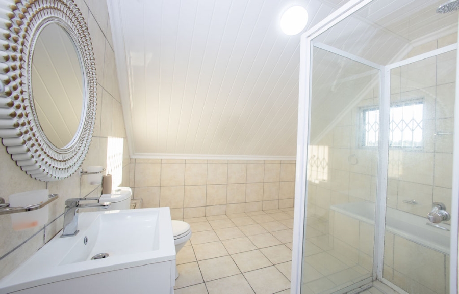 3 Bedroom Property for Sale in Sunnyridge Eastern Cape